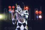 17-05-1977 Queen
Freddy Mercury live at Ahoy Stadium in Rotterdam.

[keywords]Live Performance[/keywords]
